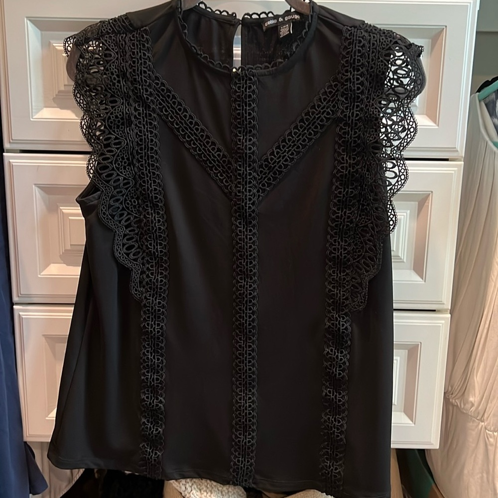 Cable & Gauge Women’s Blouse L